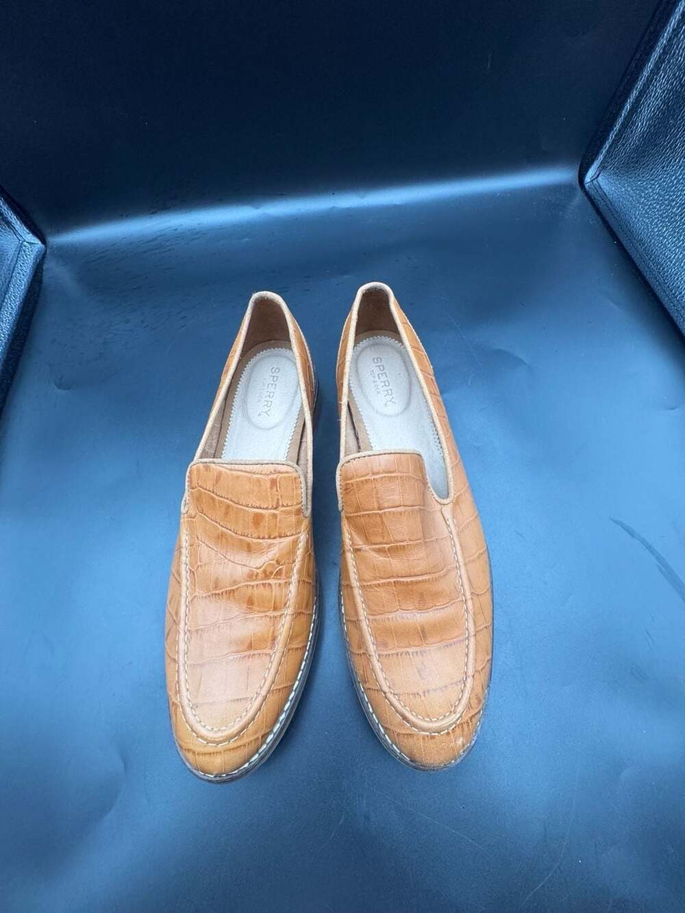 Sperry STS86789 Women's Fairpoint Tan Croc-Embossed Leather Loafers